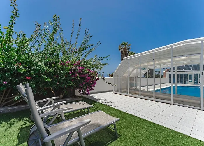 Gorgeous Golf Адехе