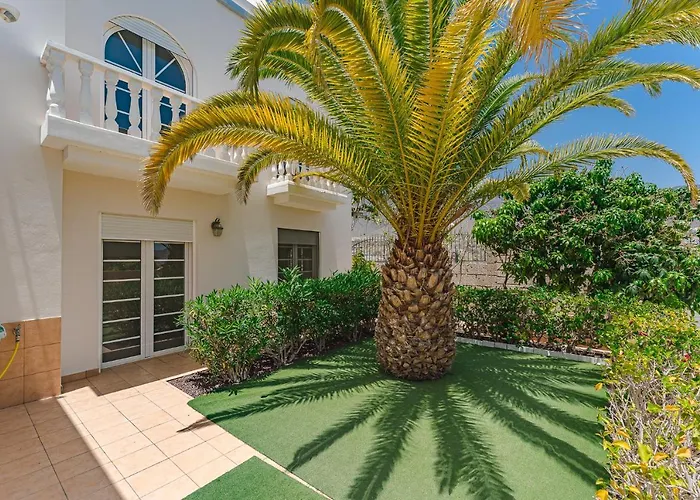 Gorgeous Golf Адехе