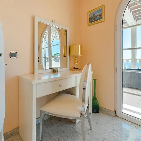 Holiday home Gorgeous Golf