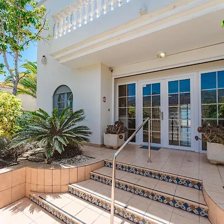 Semesterbostad Gorgeous Golf *