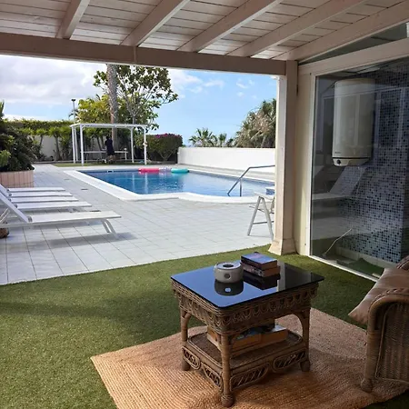 Dom wakacyjny Gorgeous Golf Heated Pool Sea View