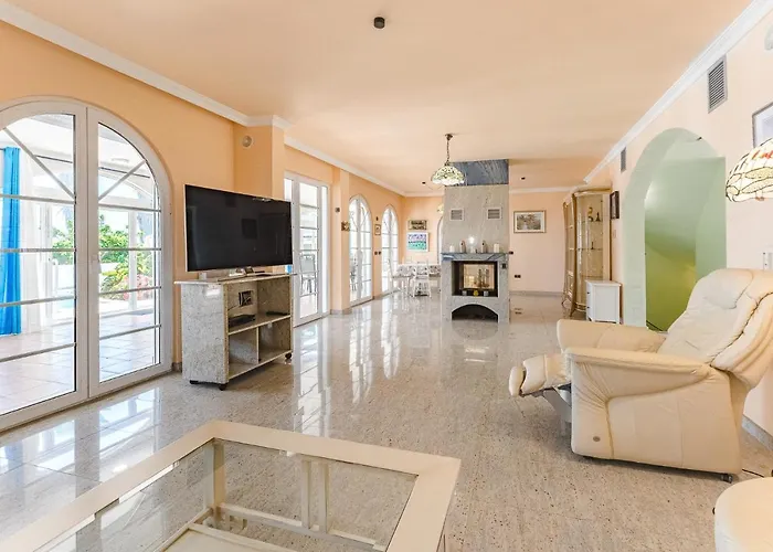 Semesterbostad Gorgeous Golf