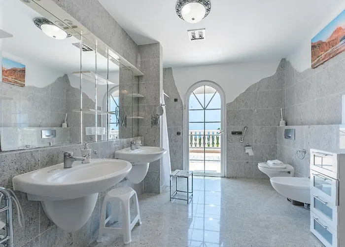 Gorgeous Golf Costa Adeje (Tenerife)