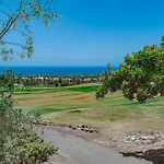 Будинок відпочинку Gorgeous Golf *